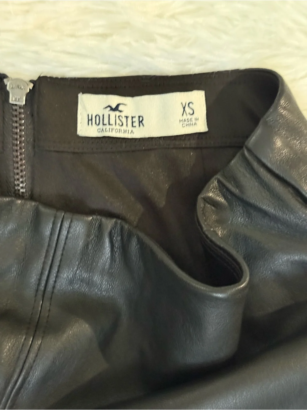 Hollister Black Faux Leather Mini Skirt Size XS Back Zip Short Pencil Bodycon